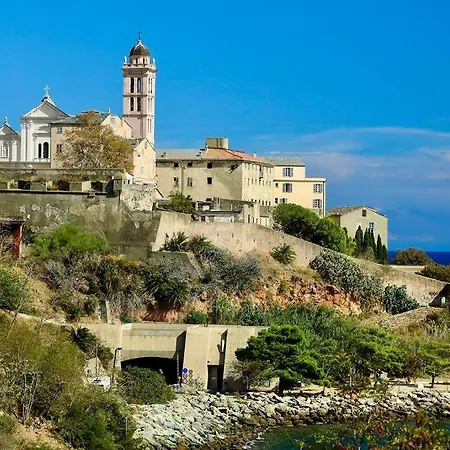 Familial Sur Les Hauteurs De Bastia Bastia (Corsica)