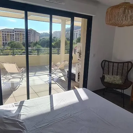 Familial Sur Les Hauteurs De Bastia Apartmán *